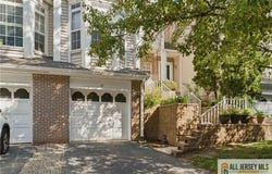 47 Lambiance Court, Highland Park, NJ 08904