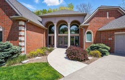 940 Highland Park Ave, Coralville, IA 52241