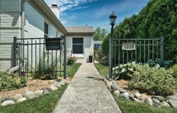 1038 Hawthorne, Grosse Pointe Woods, MI 48236