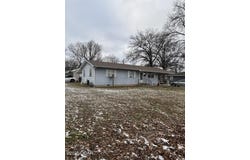 1530 S Oronogo Street, Webb City, MO 64870