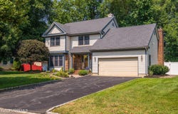 27 Oakland Road, Old Bridge, NJ 08857