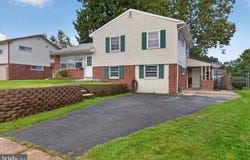 128 HENRY Road, ENOLA, PA 17025