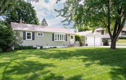 1284 Lealand Road E, Maplewood, MN 55109