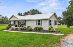 1760 Horseshoe Bend Road, Scottsboro, AL 35769