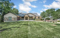 940 Woodway Drive, Fenton, MO 63026