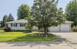 25 Slate Court, Mason City, IA 50401