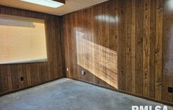 1607 LOCUST Street, Eldorado, IL 62930