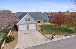 134 Western Aire Dr., Texhoma, OK 73949