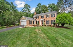 9406 FAIRPINE LANE, GREAT FALLS, VA 22066