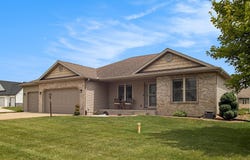 57374 Jade Circle, Goshen, IN 46528-6271