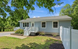 57 Seven Bridge Rd, Lancaster, MA 01523