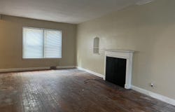 404 W ELM Street, Carbondale, IL 62901
