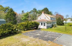 57 Onset Ave, Wareham, MA 02532