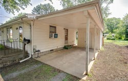 1414 N Jefferson Street, Litchfield, IL 62056