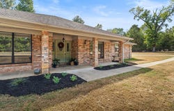 33 Hickory Oak Ln, Texarkana, TX 75501