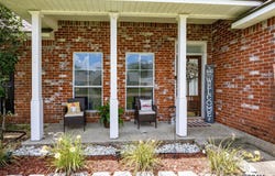 7886 Oakland Dr, Denham Springs, LA 70706