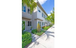 10365 NW 66th St, Doral, FL 33178