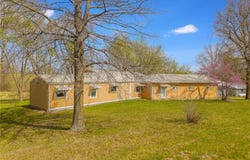 20 SE E Highway, Trenton, MO 64683