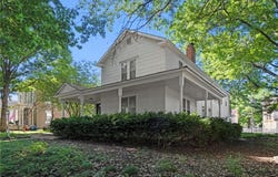 613 Chestnut Street, Leavenworth, KS 66048
