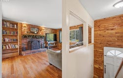 950 NE EDGEHILL Dr, Estacada, OR 97023