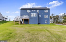 2015 N FALL HARVEST DRIVE, MECHANICSBURG, PA 17055