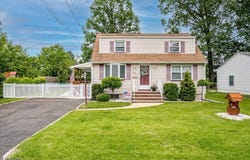 202 Garden Dr, South Plainfield Boro, NJ 07080