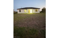 3129 71st Street W, Lehigh Acres, FL 33971