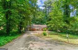 1122 Ridgeleigh Cir, Dalton, GA 30721
