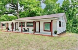 200 Pearl St, Center, TX 75935