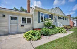 484 E 319th Street, Willowick, OH 44095