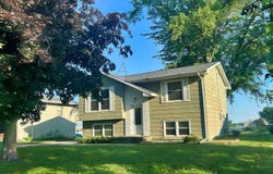 1804 3rd Avenue, Grinnell, IA 50112