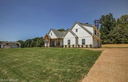 1528 Tributary Drive, Hernando, MS 38632