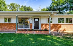 209 S Hill Drive, Weatherford, TX 76086
