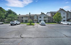 3503 Lennox View Ct, Louisville, KY 40299