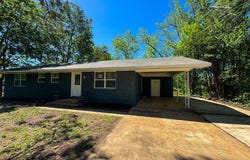 714 Clarksville Road, Bogata, TX 75417