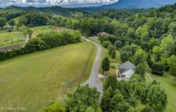 2557 Kay Jay Way, Seymour, TN 37865