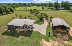 407 County Road 17, Headland, AL 36345
