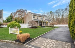 6 Premier Court, Port Jefferson Station, NY 11776