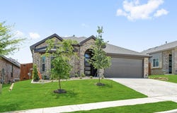 8213 Leopard Pass, Godley, TX 76044