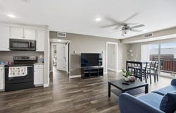332 S Linn St, IowaCity, IA 52240
