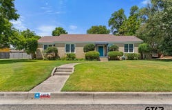 1413 Augusta Ave., Tyler, TX 75701