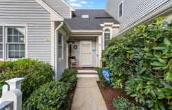 78 Gold Leaf Lane, Mashpee, MA 02649