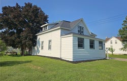 1225 E Lasalle Avenue, Barron, WI 54812