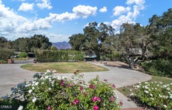 3390 Lombardy Road, Pasadena, CA 91107