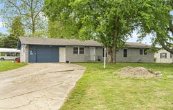 2875 S Madison Avenue, Aurora, MO 65605