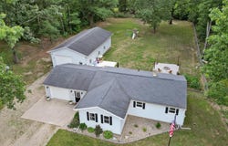 61490 30th Street, Lawton, MI 49065