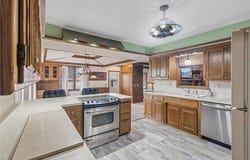 624 1st Avenue NW, New Brighton, MN 55112
