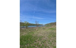 15 Naomi St, Washington Twp, PA 15438