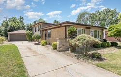 62 E Arquilla Drive, Chicago Heights, IL 60411