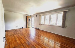 218 Skyport Rd, West Mifflin, PA 15122